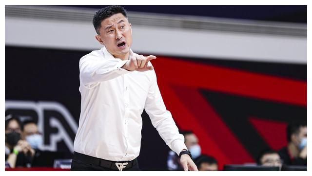 而在与伙伴沟通情绪问题的时候，她也坦率直言：;我一激动我就控制不住啊